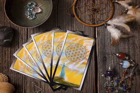 Consulta de tarot e baralho cigano online ou em Lisboa pelo Cigano Luis.